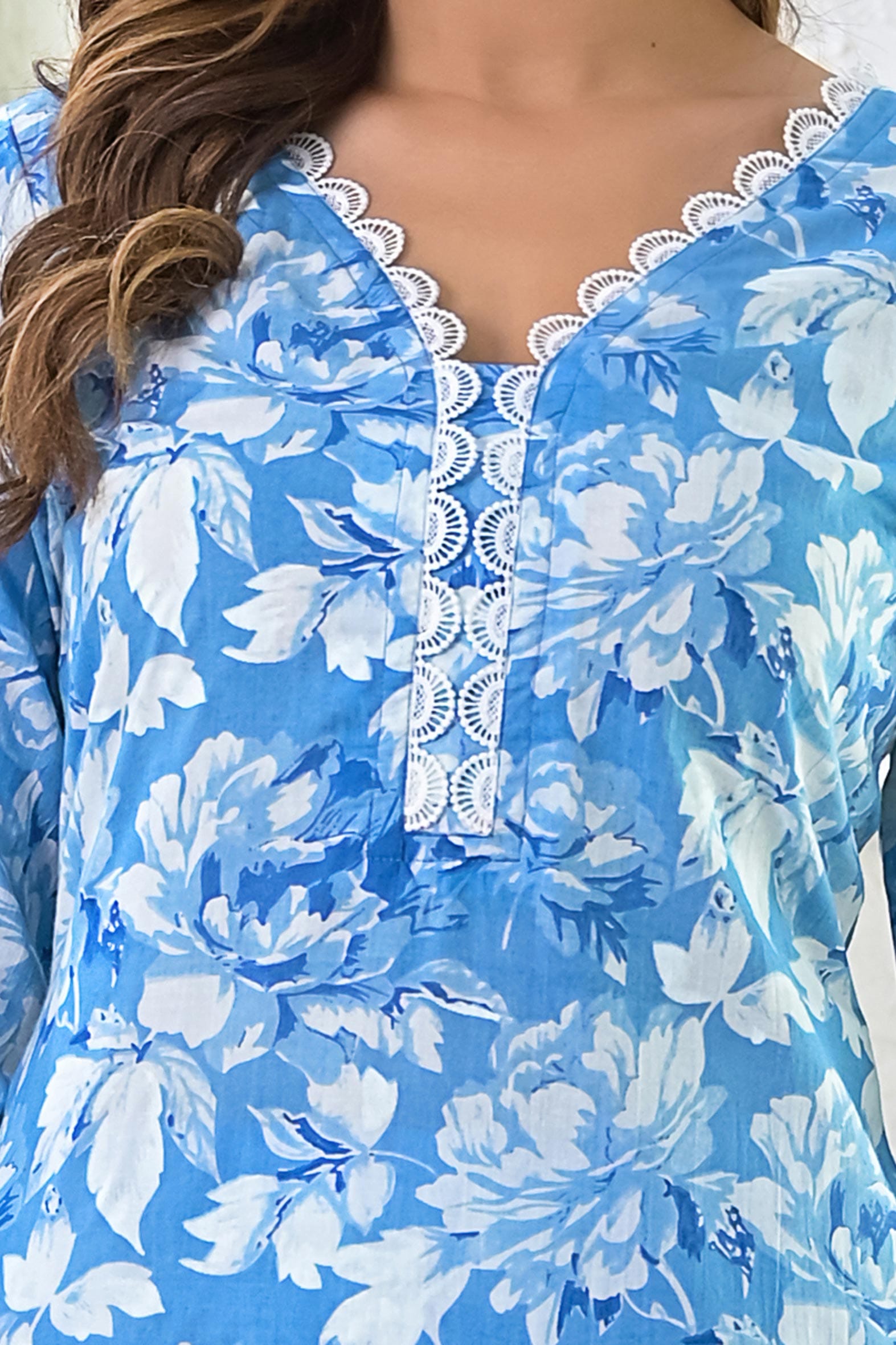 White Blue Printed Cotton Kurta with Pants - Set of 2