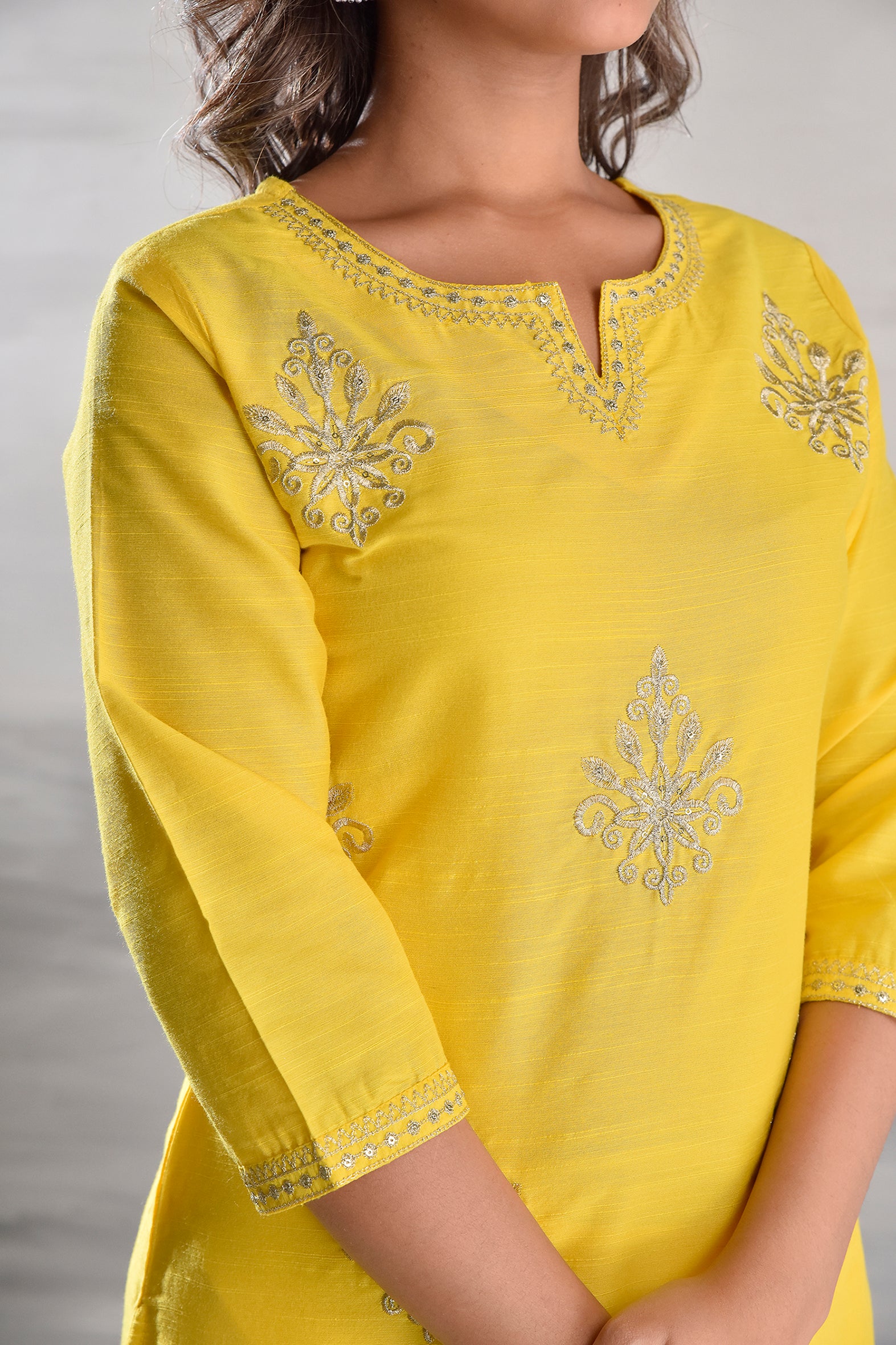 Orange Elegant Embroidered Silk Slub Kurta Set with Organza Dupatta