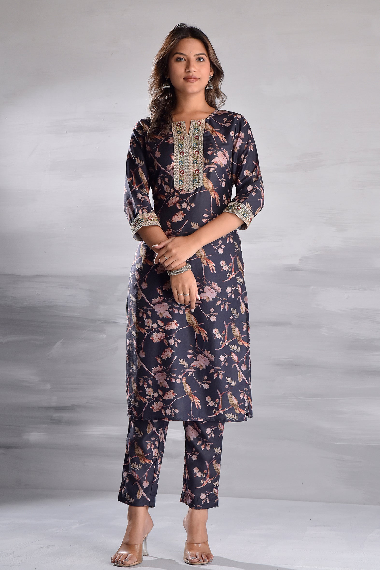 Black Floral Jaal Elegant Embroidered Muslin Kurta Set with Organza Dupatta